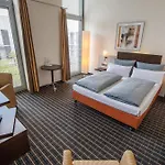 ホテル Livenwork & Coworking Gvz 4*