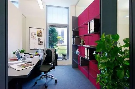 Отель Livenwork & Coworking Gvz 4*