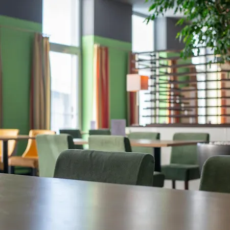 Hotel Livenwork & Coworking Gvz
