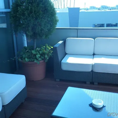 Livenwork & Coworking Gvz 호텔 4*